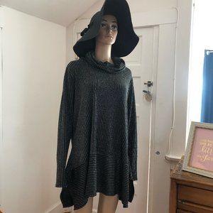 NWT Belldini Cowl Neck 2X Sparkle Neck Tunic